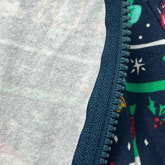 Disney Mickey Mouse Christmas Pajama Jumpsuit Footless Onesie Hooded Ears XXL - Picture 10 of 11